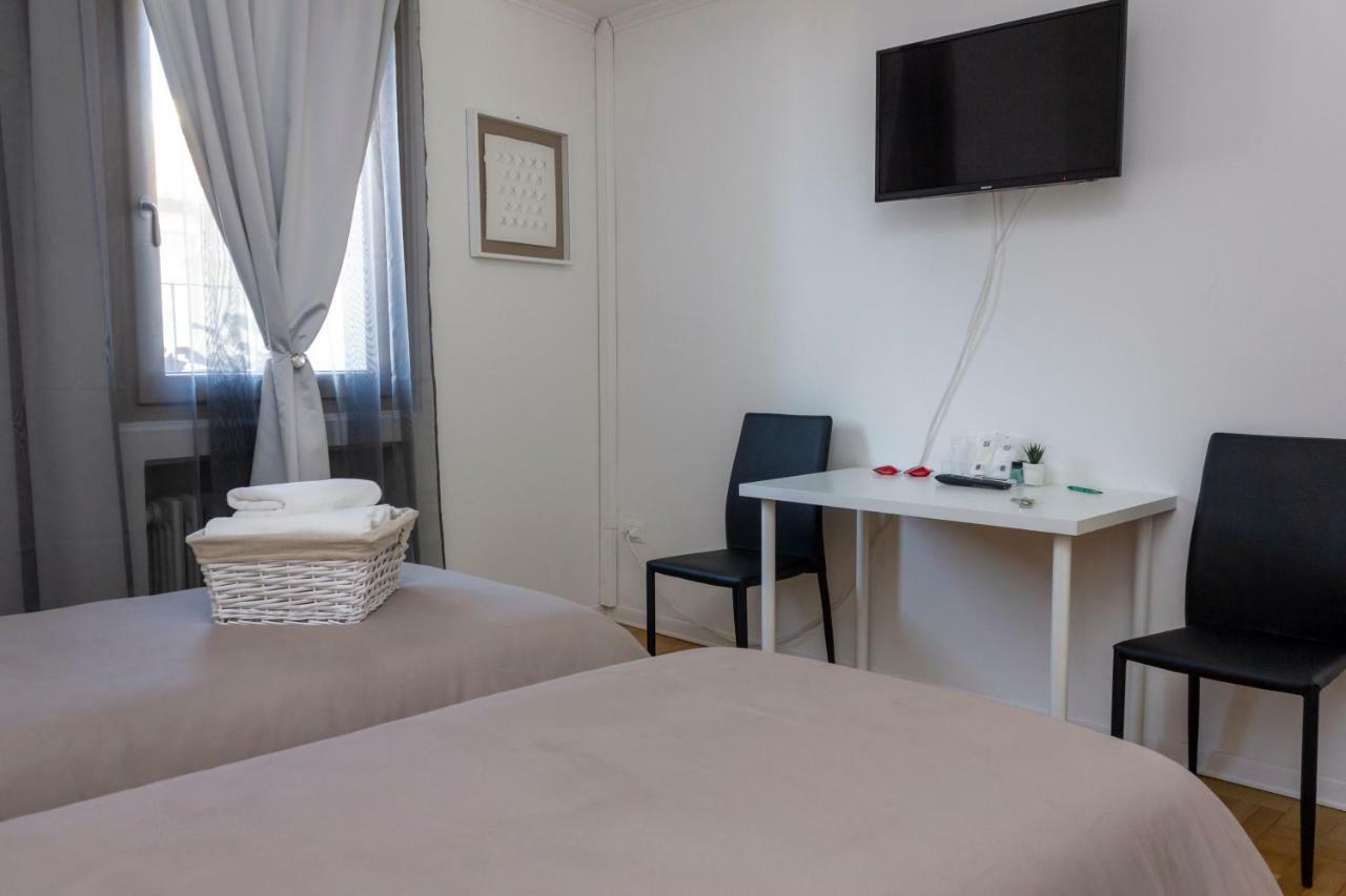 Canton Del Gallo Guest house *